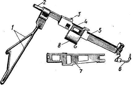 Рис. 19. Станок для показа работы частей и механизмов ручного пулемета Дегтярева (РПД):