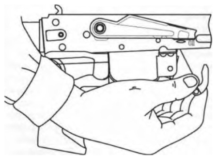 Рисунок 42 — Извлечение автоспуска с пружиной из ствольной коробки (АК-12)