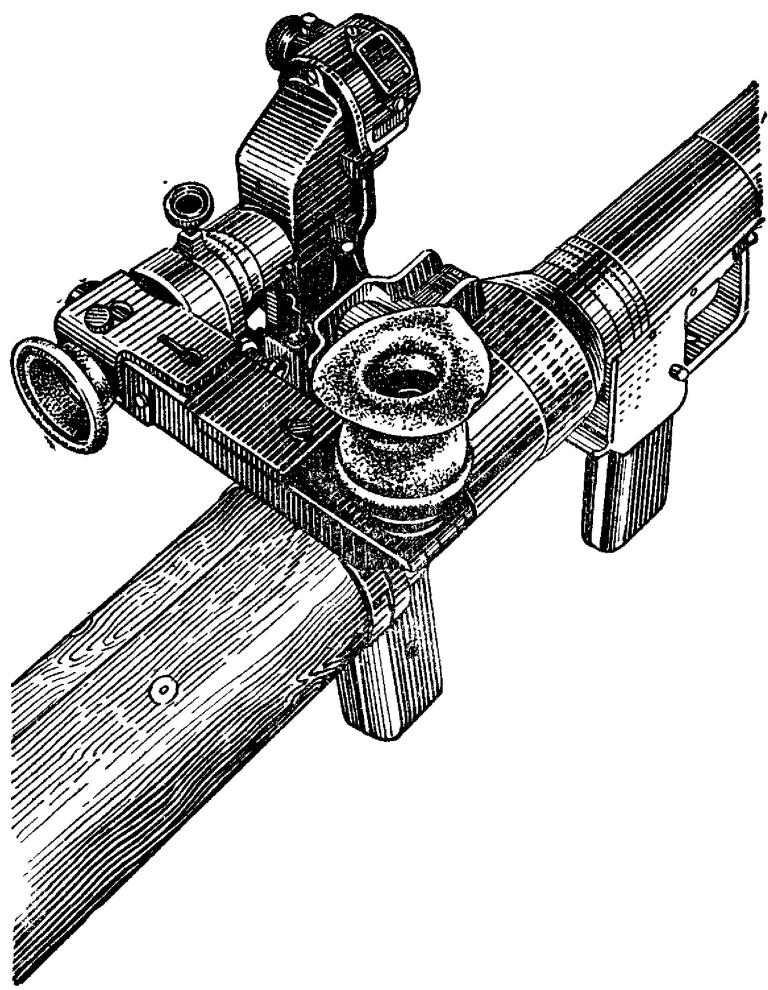 Рис. 69. Ортоскоп к оптическим и  ночным прицелам, установленный на ручном противотанковом гранатомете