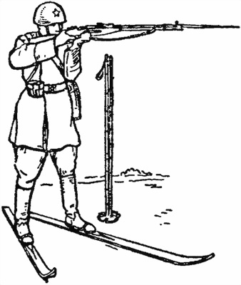 Рис. 78. Прикладка для стрельбы с лыж в положении стоя